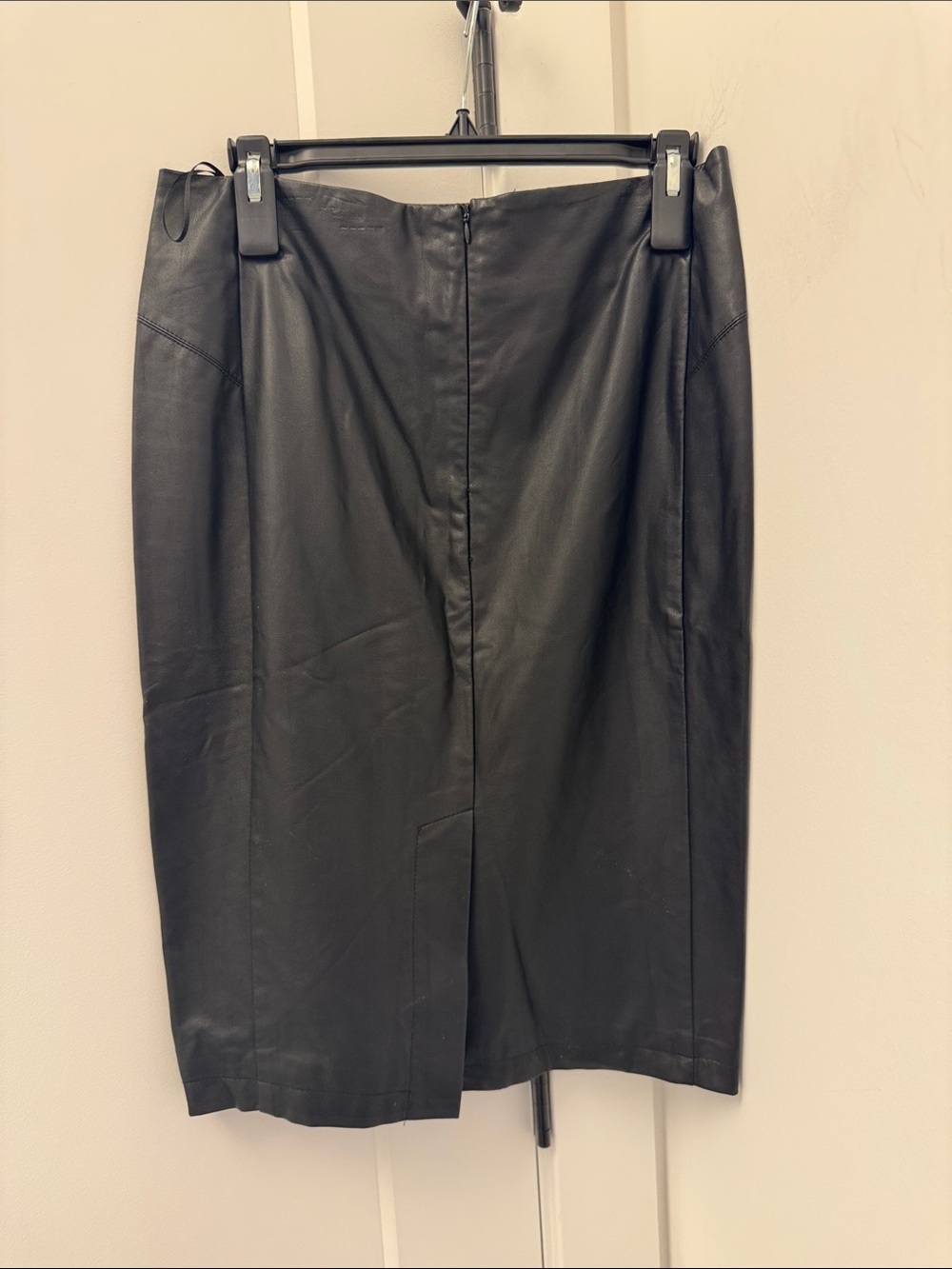 Romeo and Juliet faux leather skirt - Picture 4 of 5